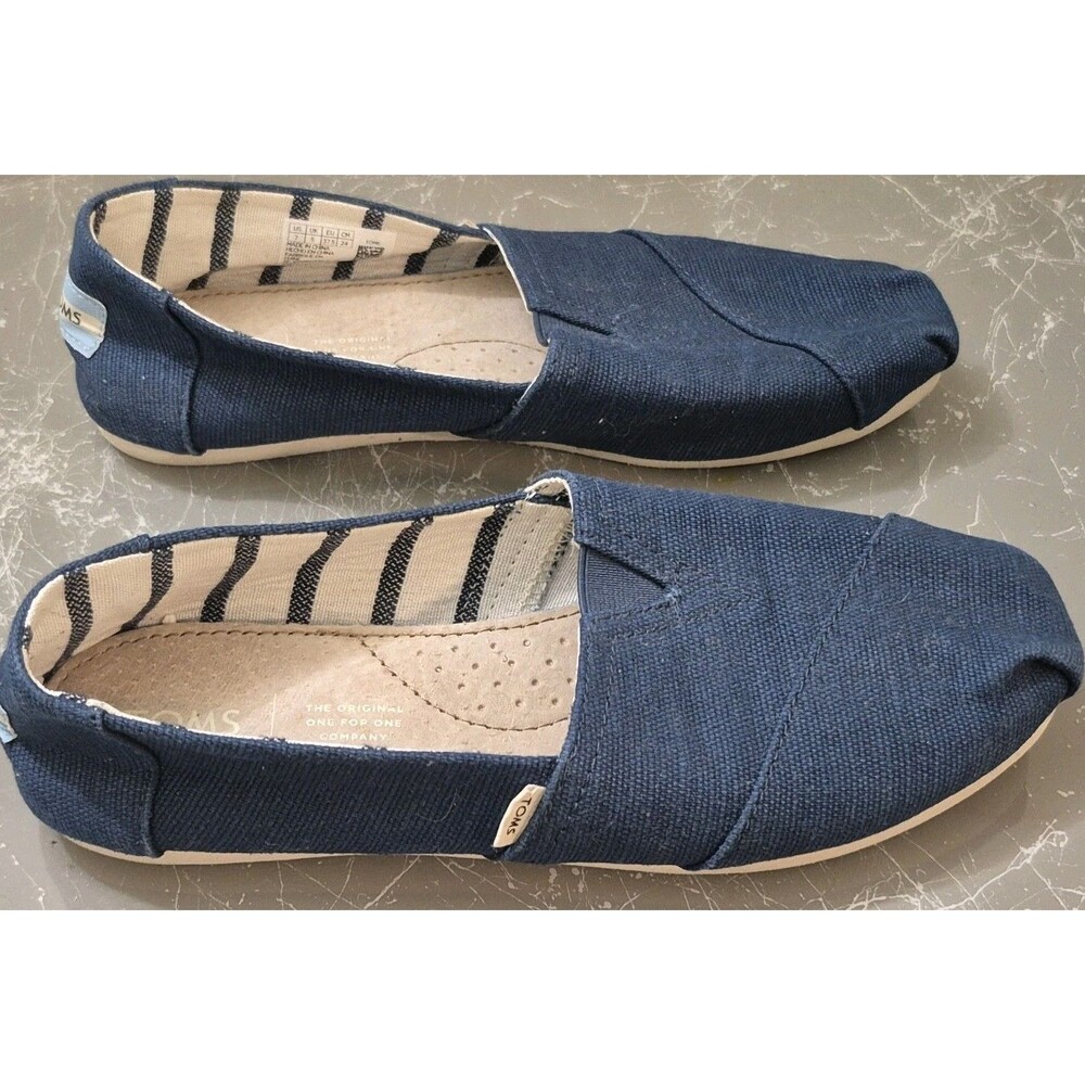 Toms Classic Womens Flats Navy Blue Slip On Shoes,Size 7